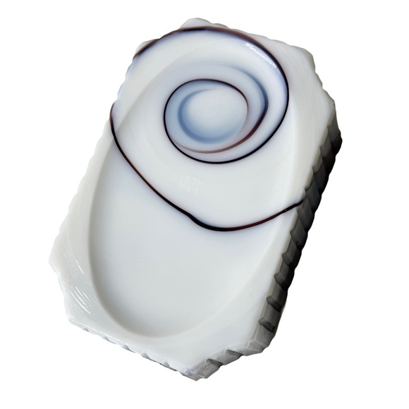 Westmoreland Purple Slag Glass Lamb Covered Dish - Picture 11 of 15